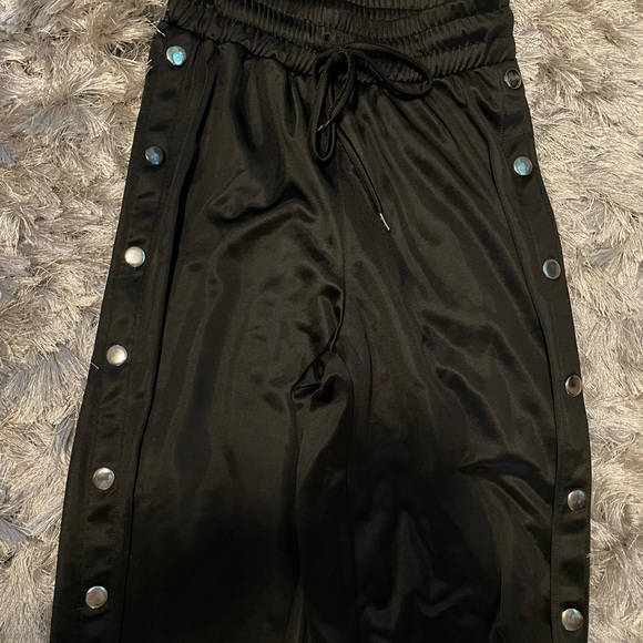 black snap athletic fashion - Picture 2 of 3